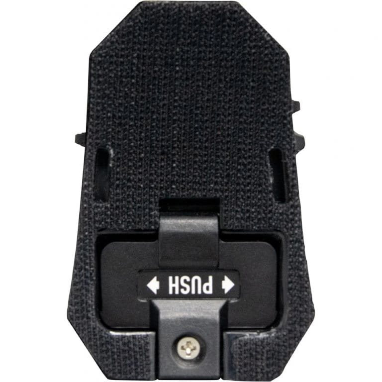 Luz de posición F101 STEALTH SURVIVAL IPX8 negra montada en casco