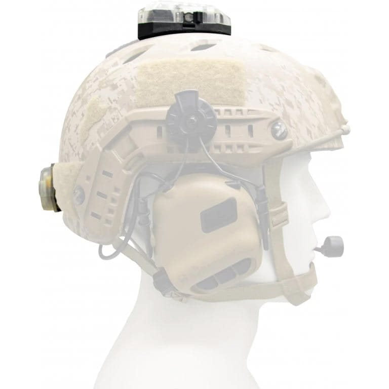 Luz de posición F101 STEALTH SURVIVAL IPX8 negra montada en casco