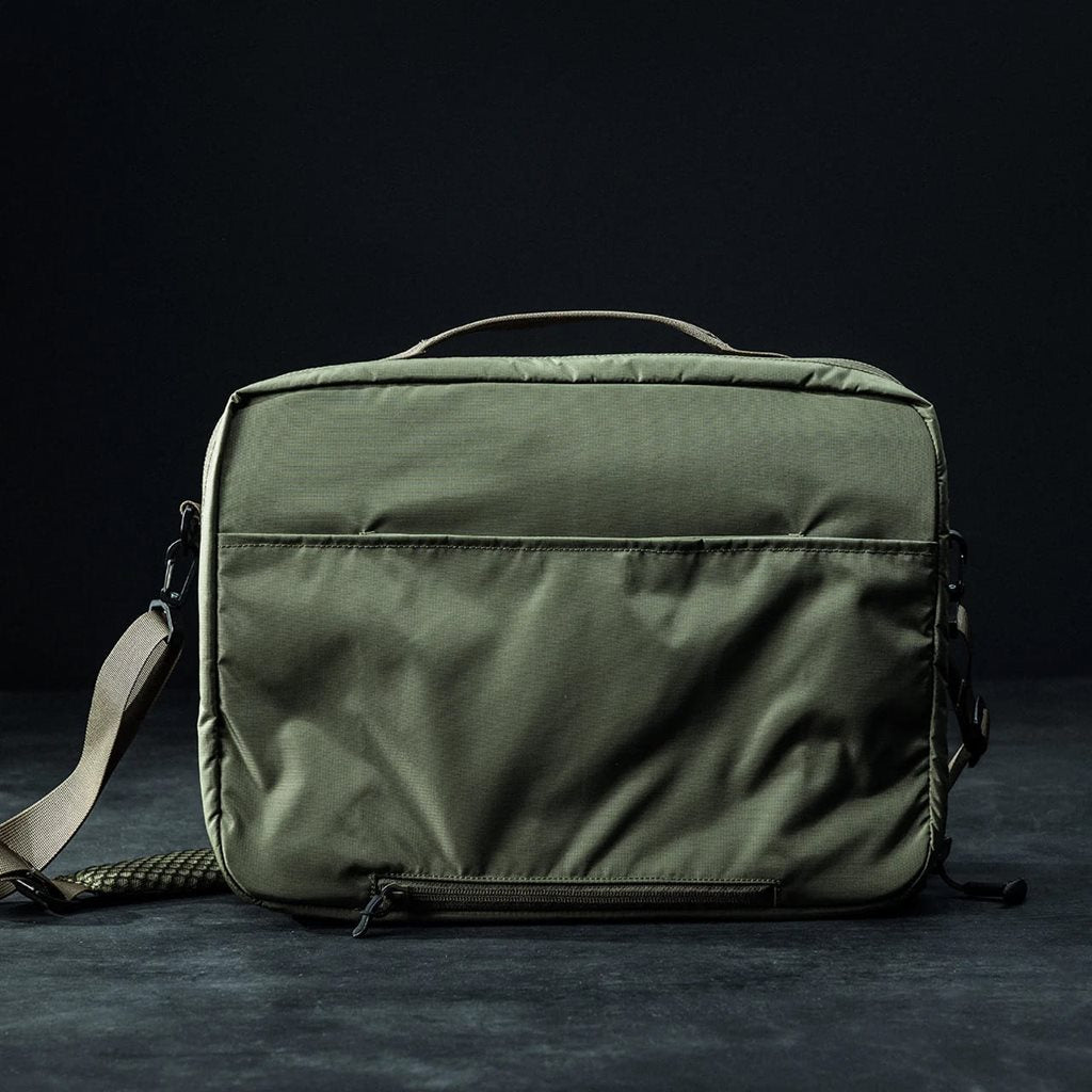 Bolsa bandolera FADE BRIEF negra Eberlestock, para portátil y porte oculto