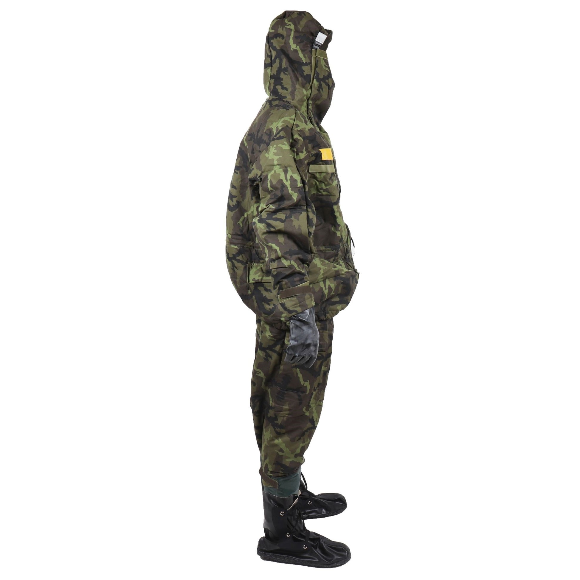 Traje filtrante protector FOP-96 vz.95 en camuflaje, imagen del conjunto