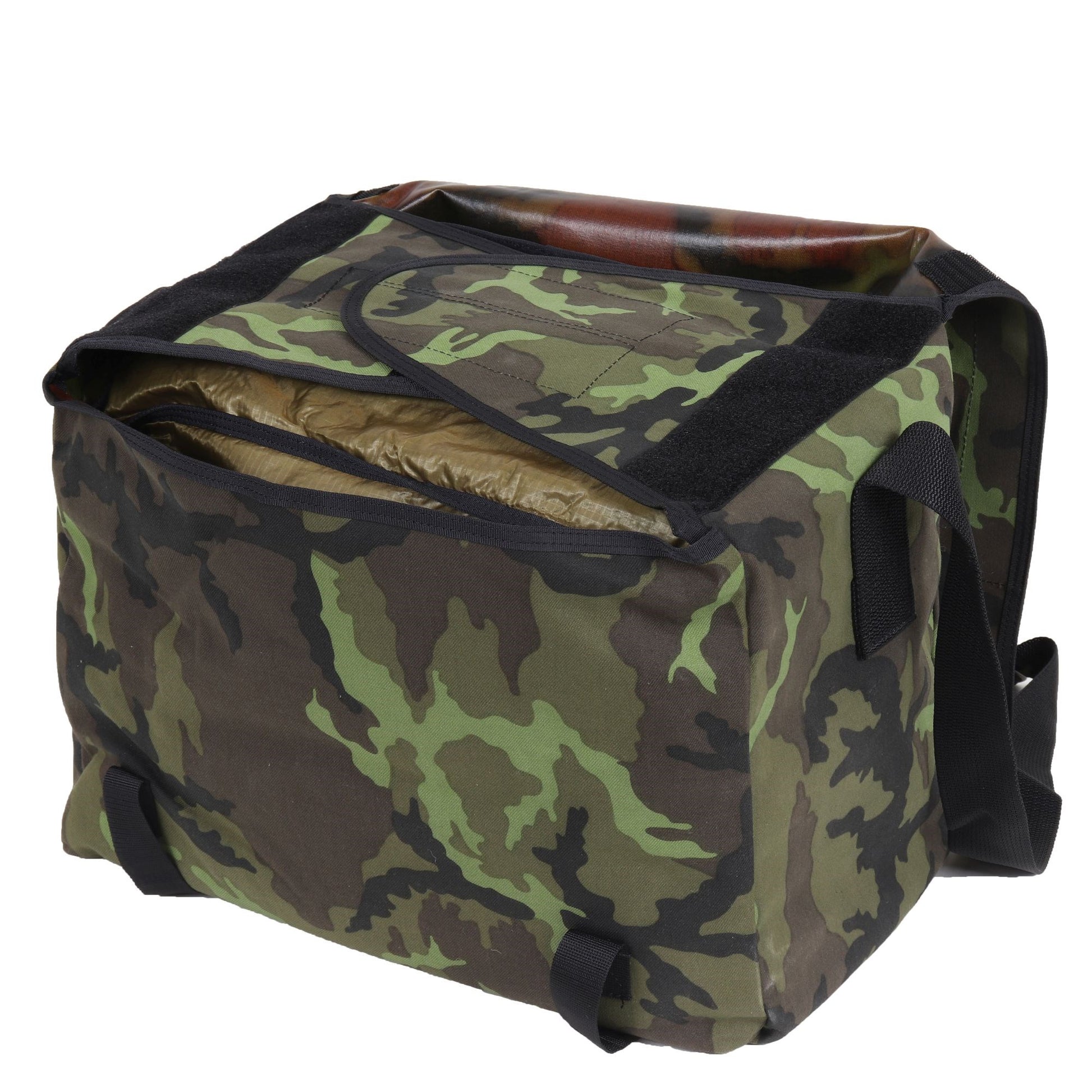 Traje filtrante protector FOP-96 vz.95 en camuflaje, imagen del conjunto