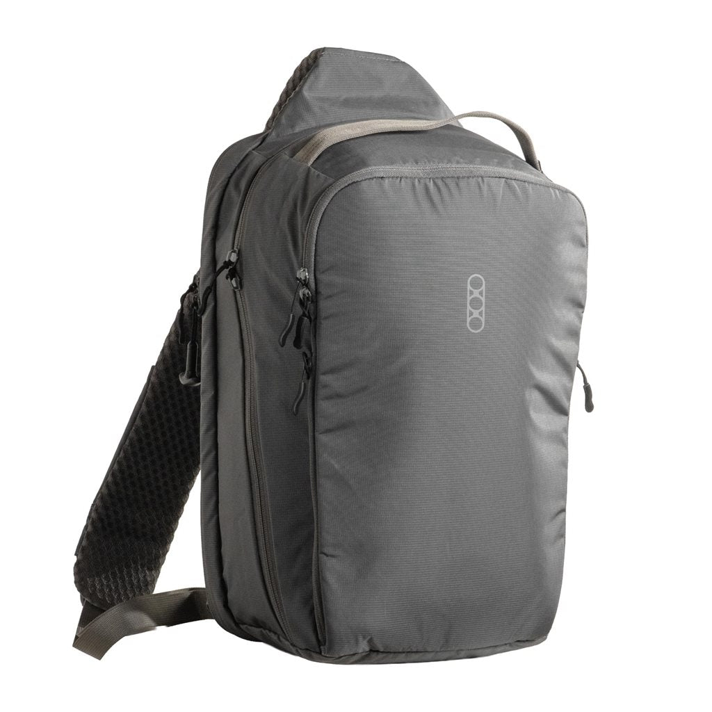 Mochila táctica FADE SLING XL gris, mochila sling de un hombro para portar pistolas y PDW compactas
