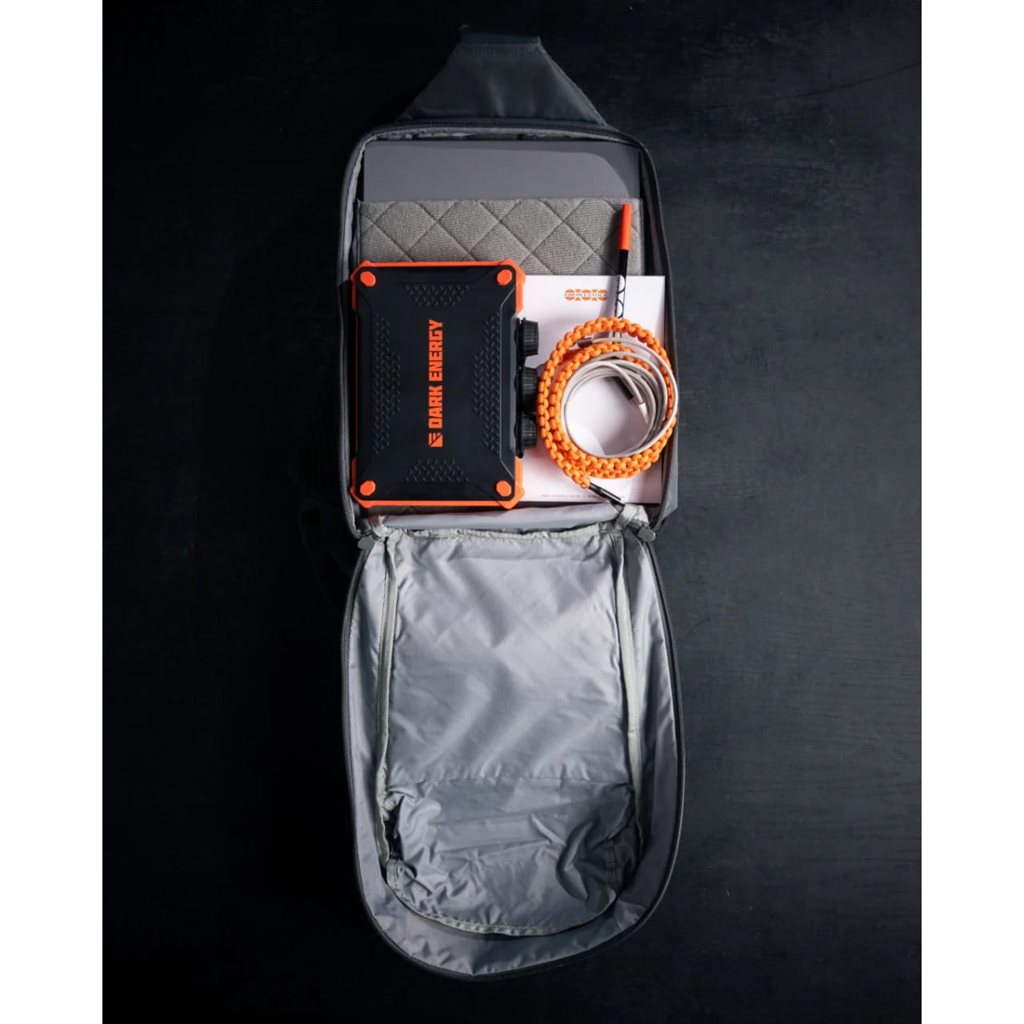 Mochila táctica FADE SLING XL gris, mochila sling de un hombro para portar pistolas y PDW compactas