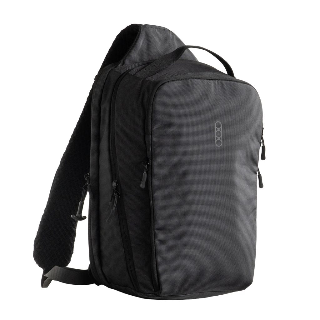 Mochila táctica FADE SLING XL gris, mochila sling de un hombro para portar pistolas y PDW compactas
