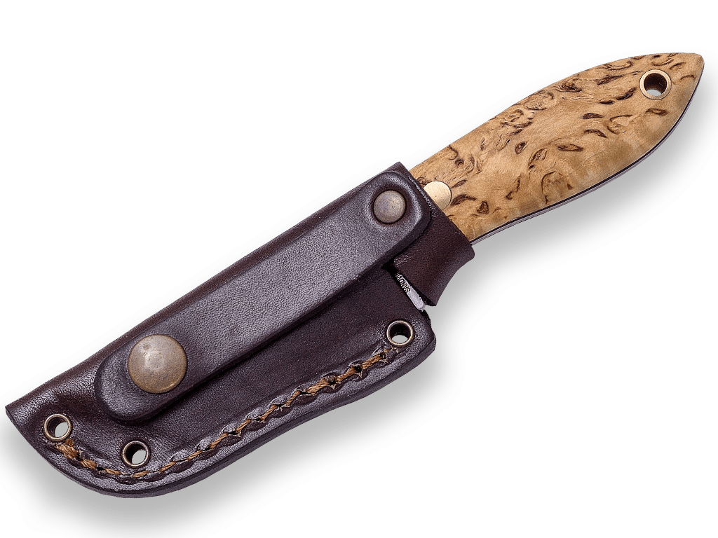 CUCHILLO BUSHCRAFT JOKER BS 9 AVISPA SCANDI.CUCHILLO DE CUELLO Y CINTURÓN. ACERO SANDVIK 14C28N, MANGO DE ABEDUL RIZADO, HOJA 8 CM. FUNDA DE CUERO. CL121 - Espadas y Más