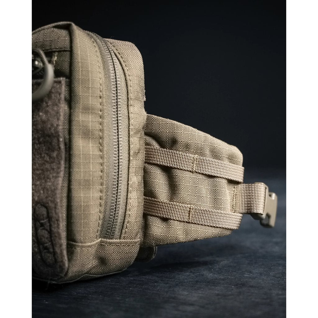 Bolsa de pecho FURY gris compacta para uso civil y táctico