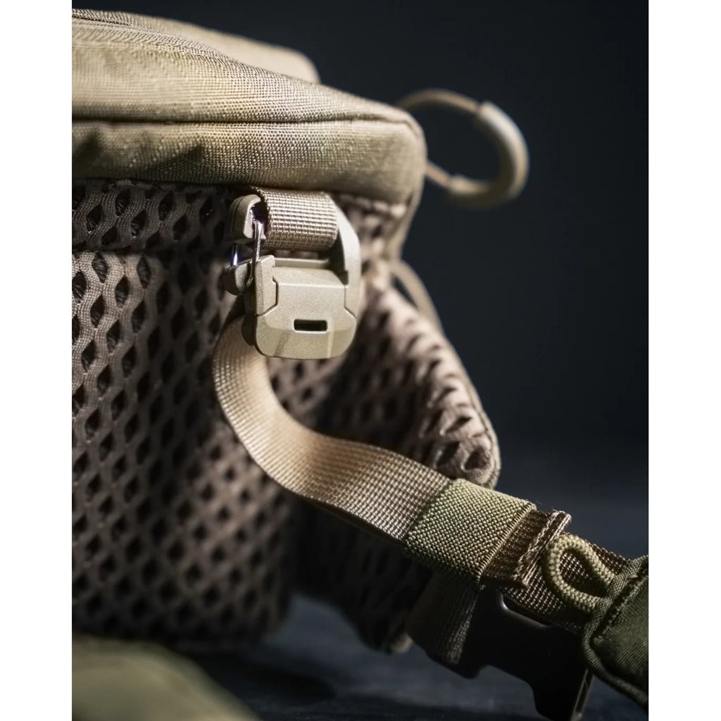 Bolsa de pecho FURY gris compacta para uso civil y táctico