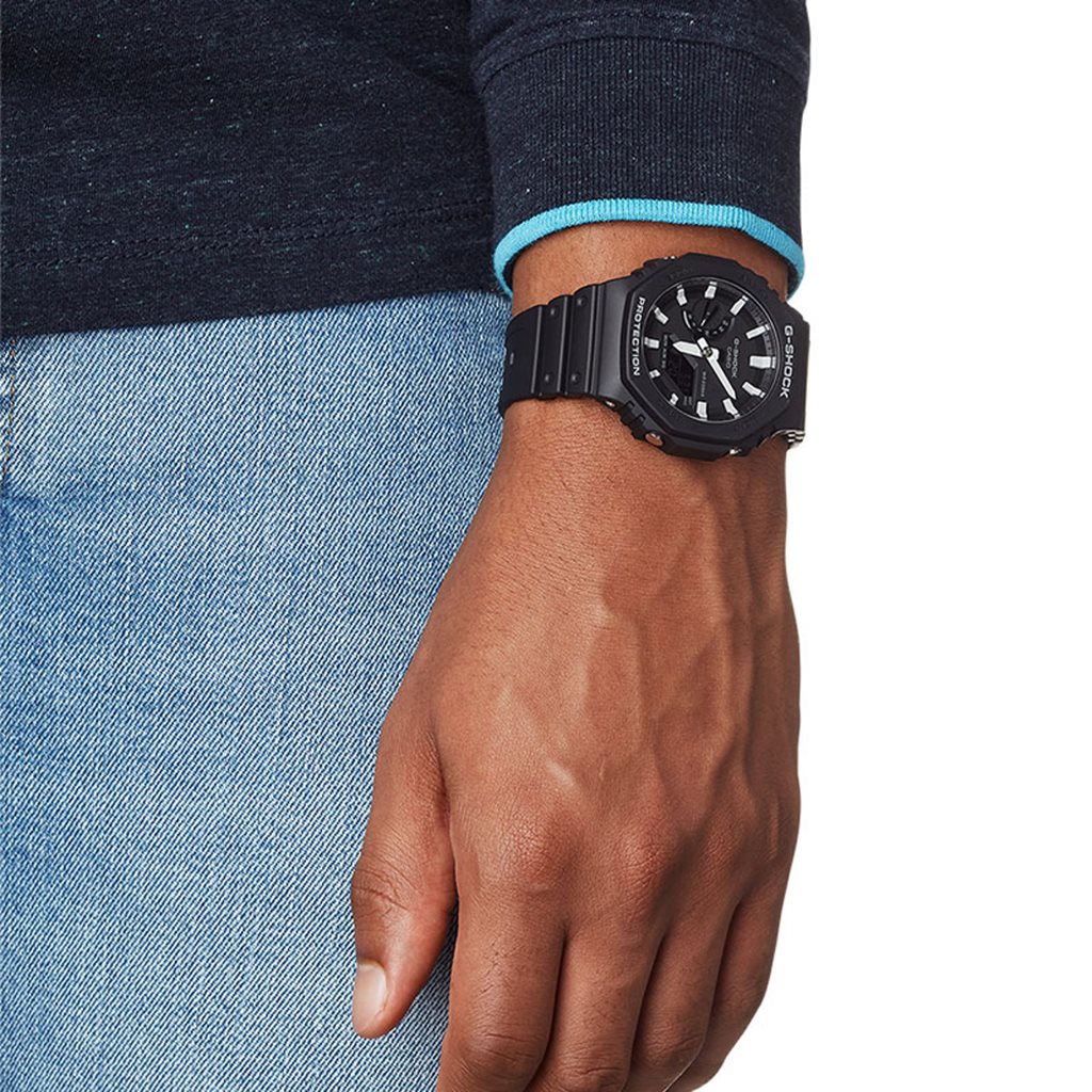 Reloj deportivo para hombre GA-2100-1A en negro y gris, carcasa de plástico reforzado con fibra de carbono
