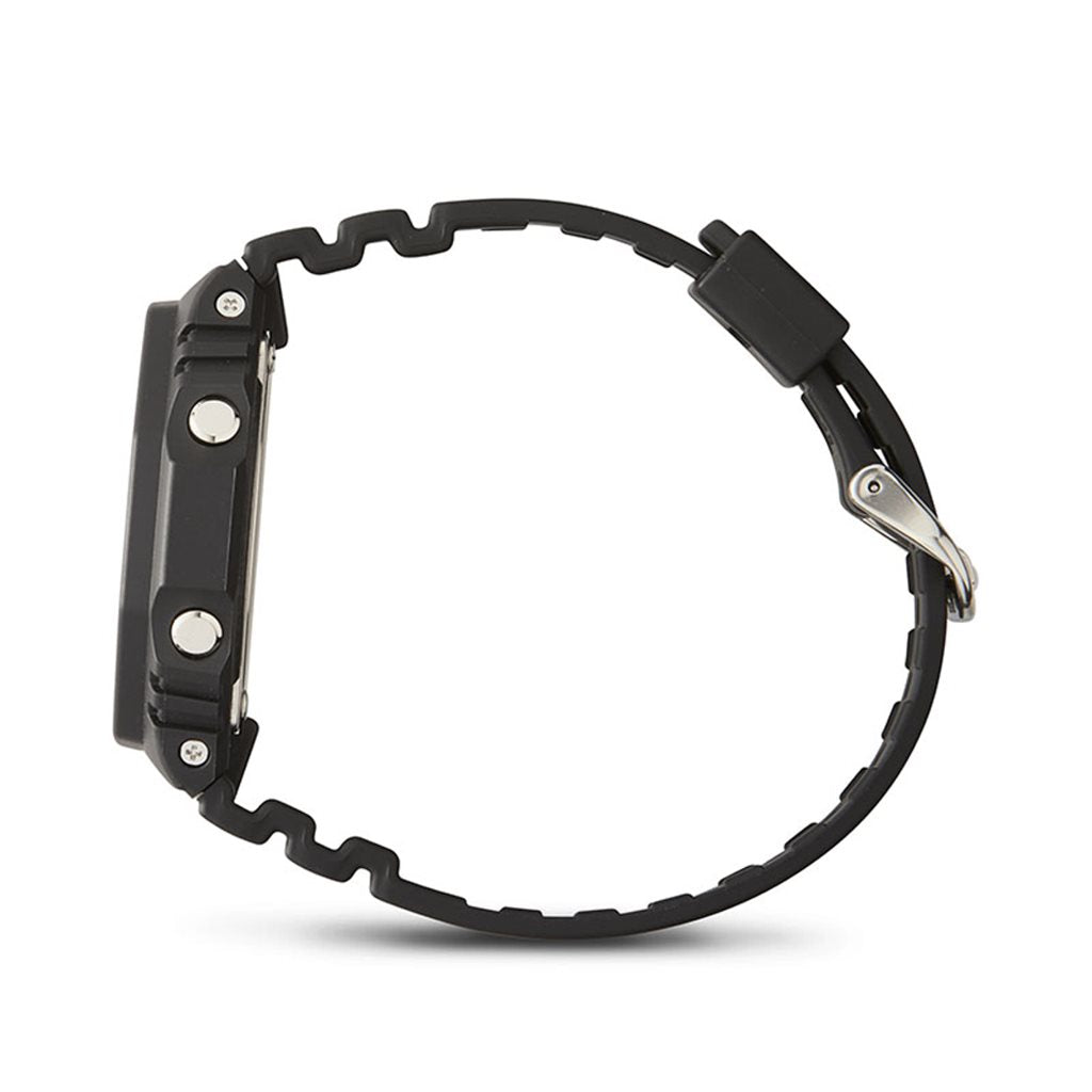 Reloj deportivo para hombre GA-2100-1A en negro y gris, carcasa de plástico reforzado con fibra de carbono