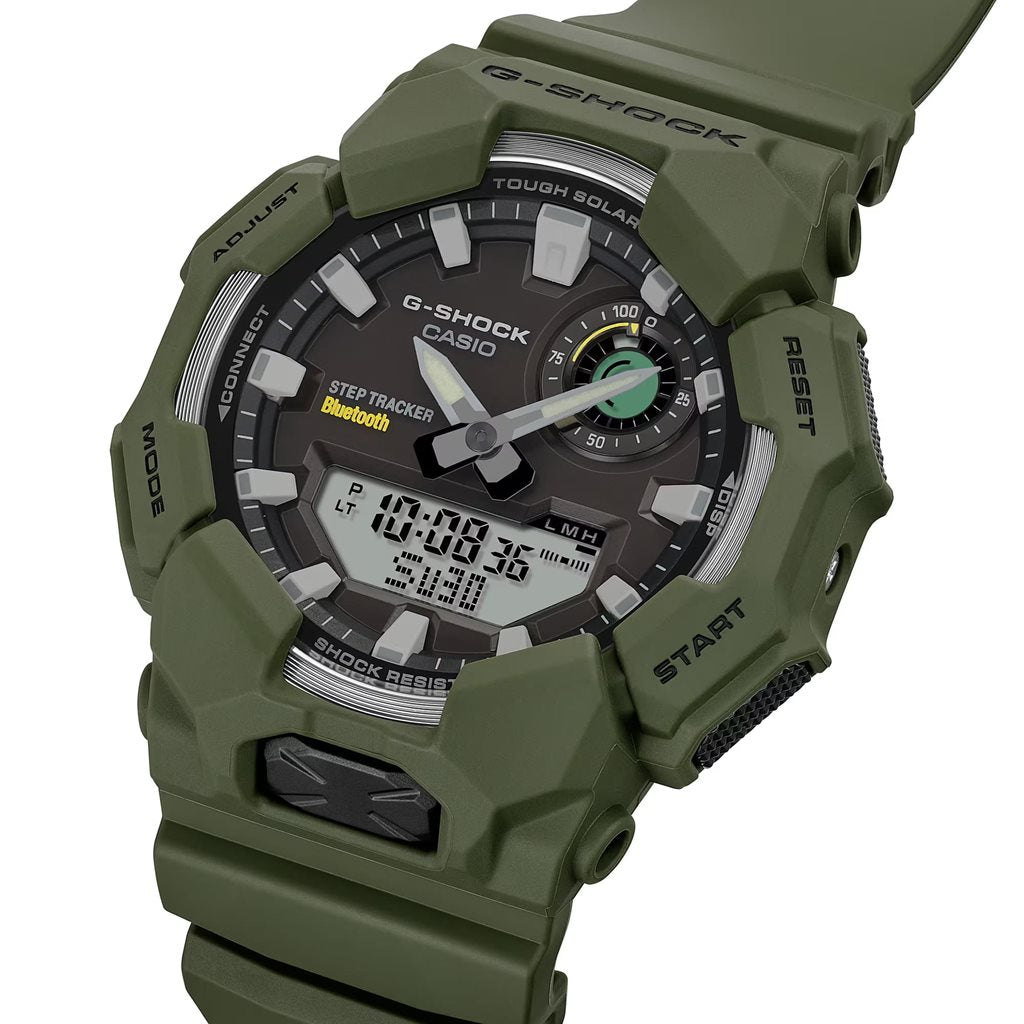 Reloj deportivo G-SHOCK GA-B010 negro en primer plano