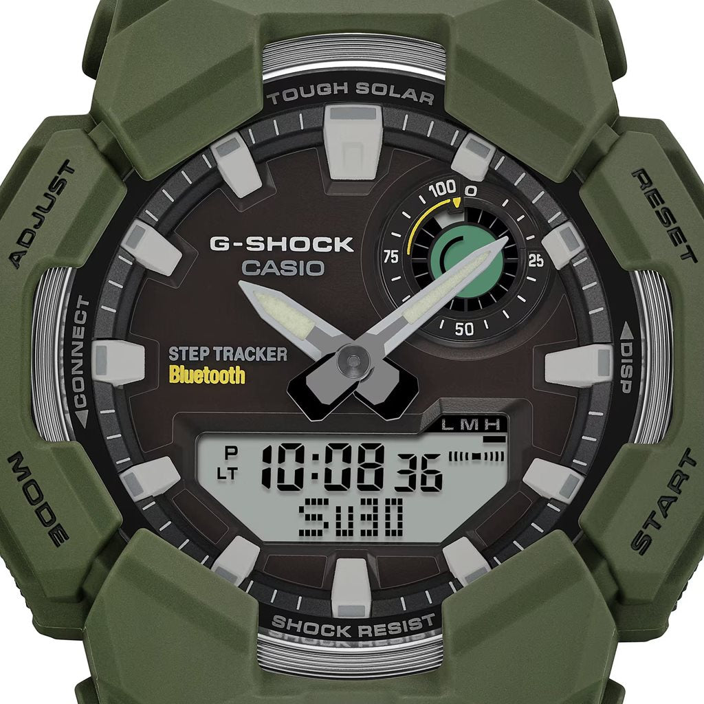 Reloj deportivo G-SHOCK GA-B010 negro en primer plano