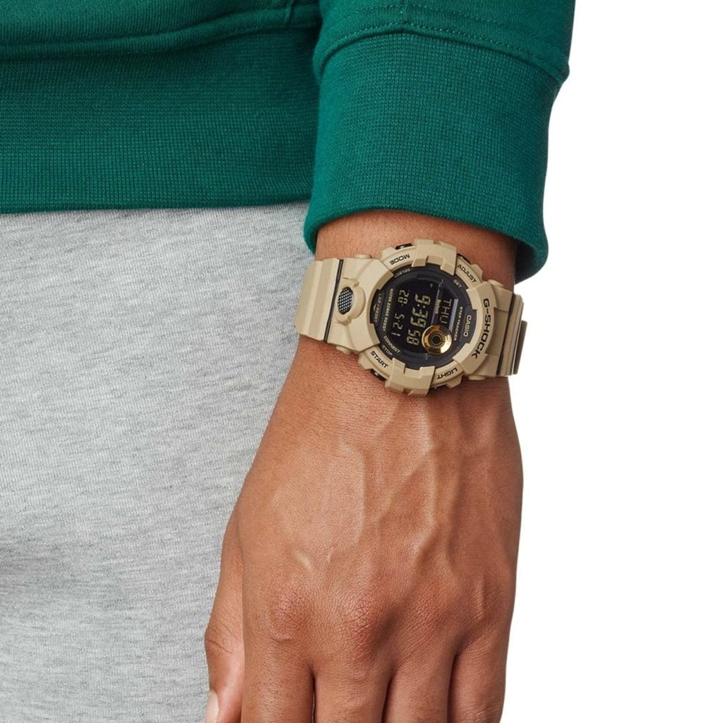 Reloj deportivo para hombre GBD-800UC-3 color verde visto de frente