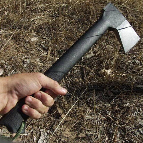 Hacha Gerber Gator Axe II con sierra oculta en el mango y hoja de acero inoxidable