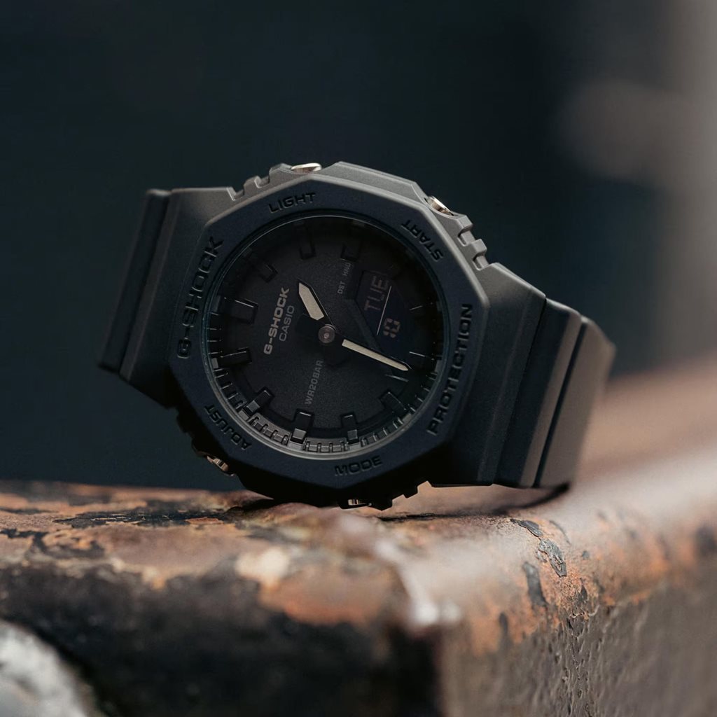 Reloj deportivo G-Shock GMA-P2100BB-1A en negro