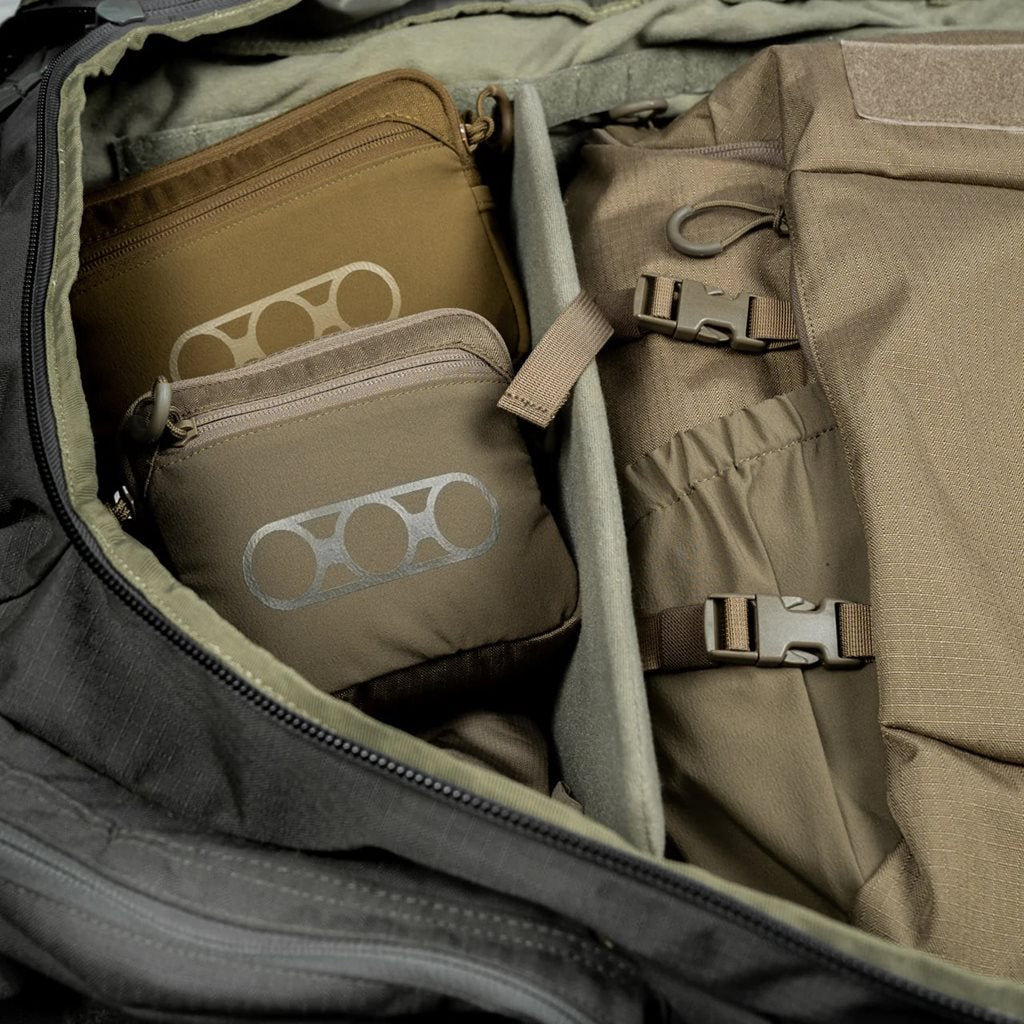 Funda General Purpose Large con interfaz trasera MOLLE/PALS y dos bolsillos