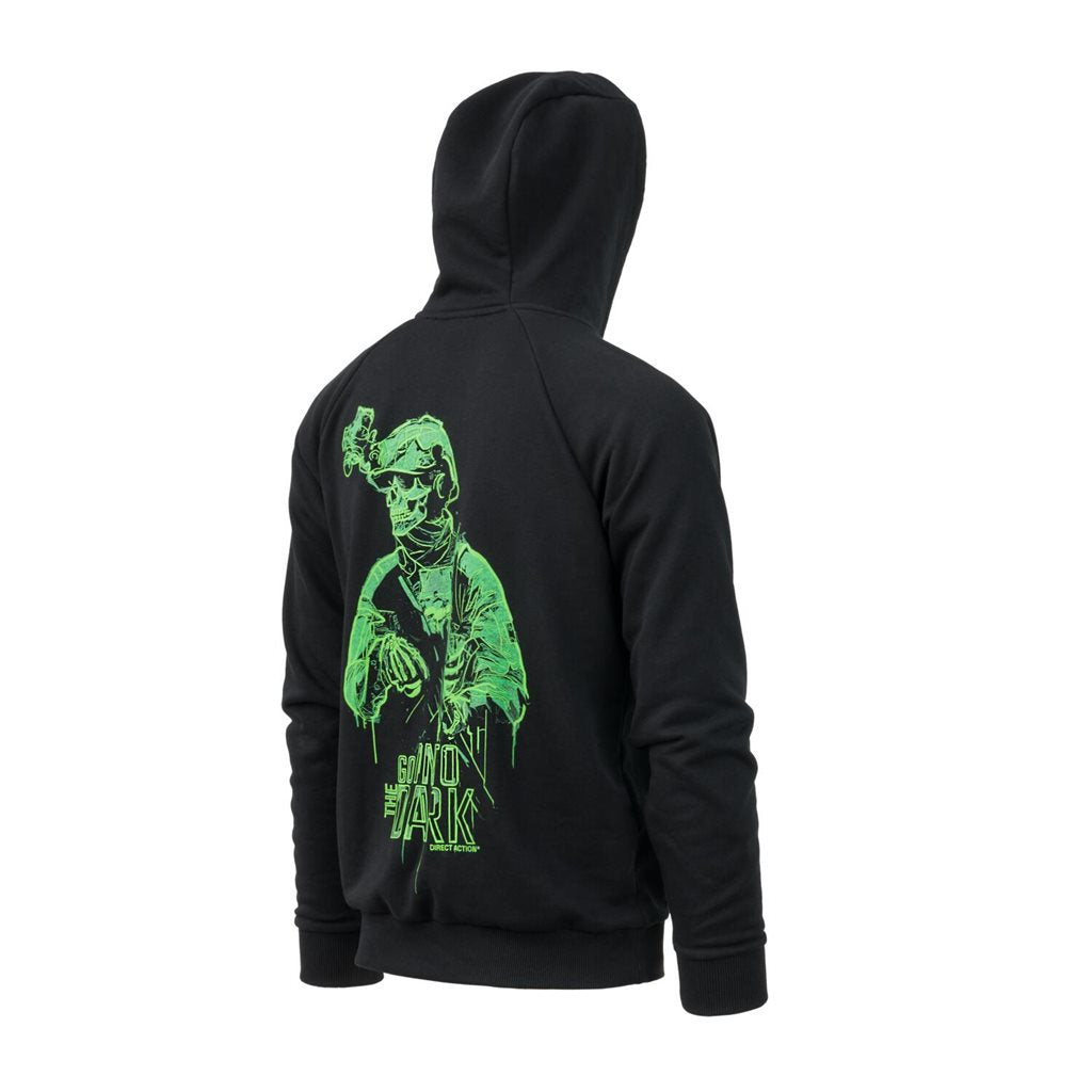 Sudadera negra con capucha DIRECT ACTION, logo frontal y estampado posterior de esqueleto táctico 'INTO THE DARK'