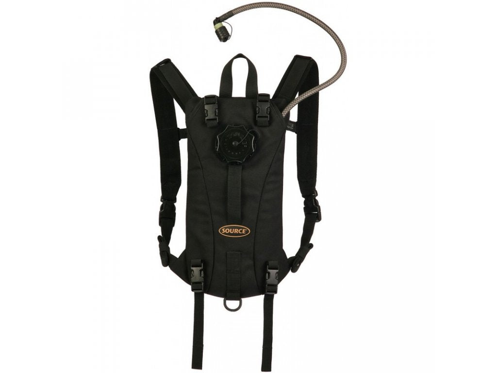 Set depósito hidratación SOURCE TACTICAL 2L negro con tubo QMT y boquilla Storm