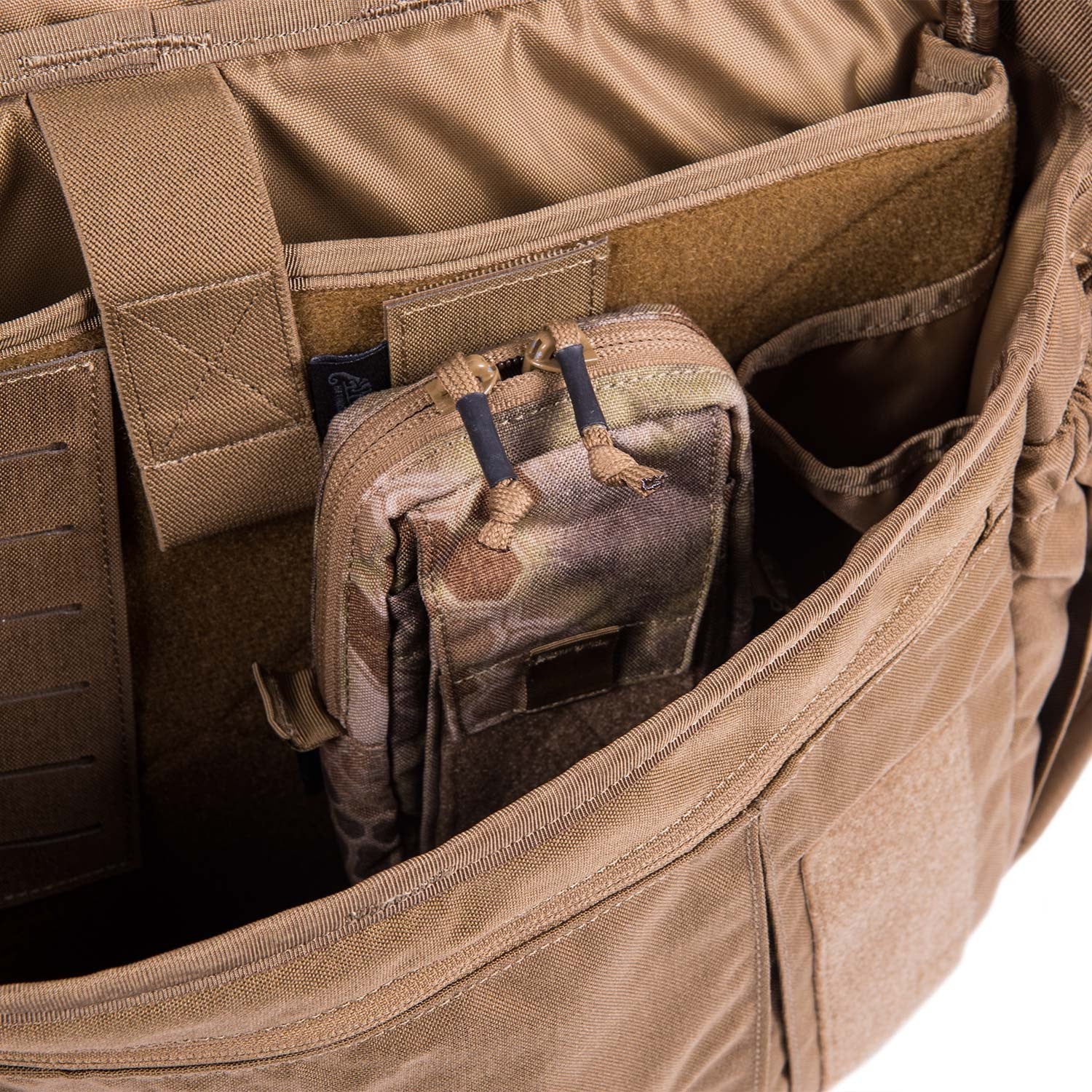 Panel MOLLE INSERT 1® Cordura® negro con velcro trasero para montaje en mochila o bolsa