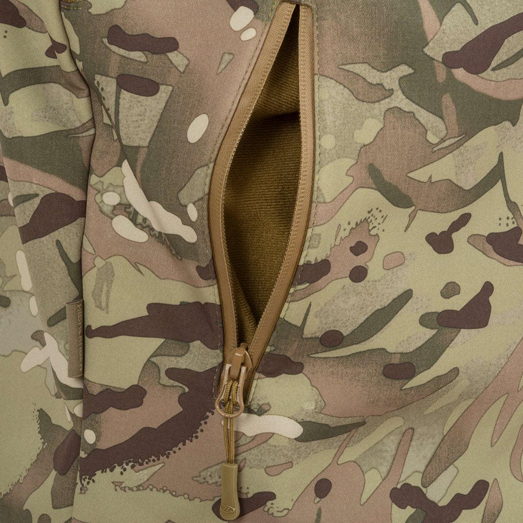 Bunda ODIN softshell de HIGHLANDER, chaqueta softshell con corte anatómico y tres bolsillos