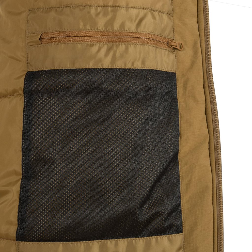 Chaqueta STRYKER COYOTE TAN táctica con capucha guardada en cuello y cinco bolsillos