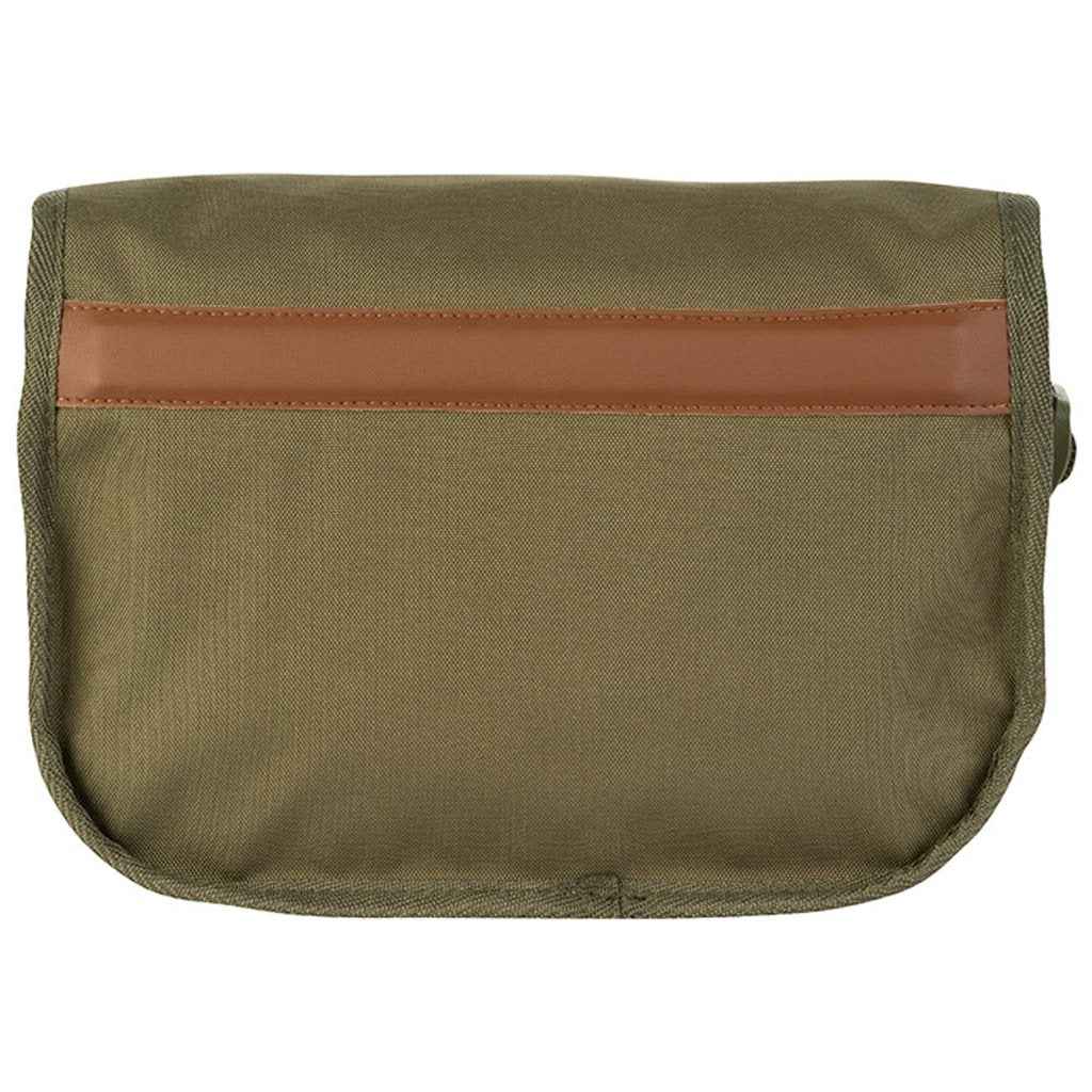 Bolsa de cartuchos de caza verde con una hebilla
