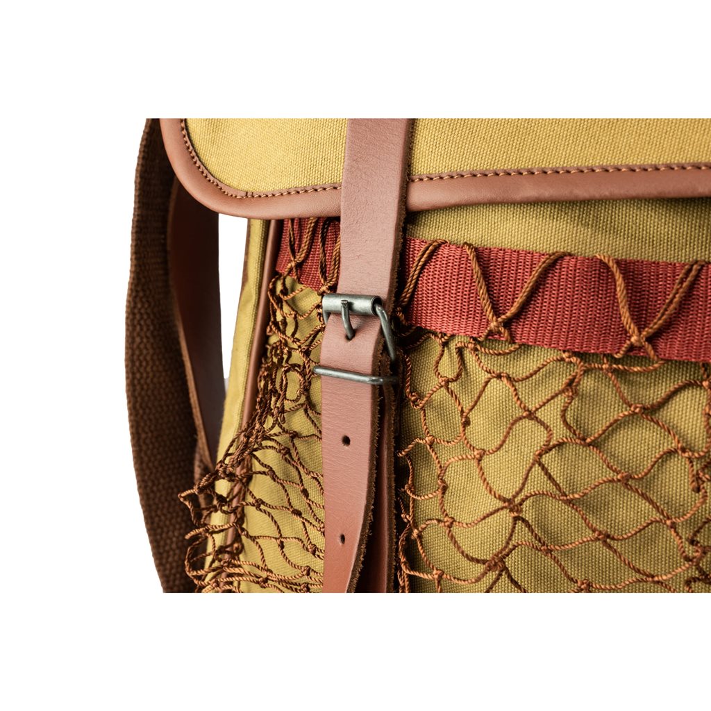 Bolsa de caza GAME de lona marrón con detalles de cuero