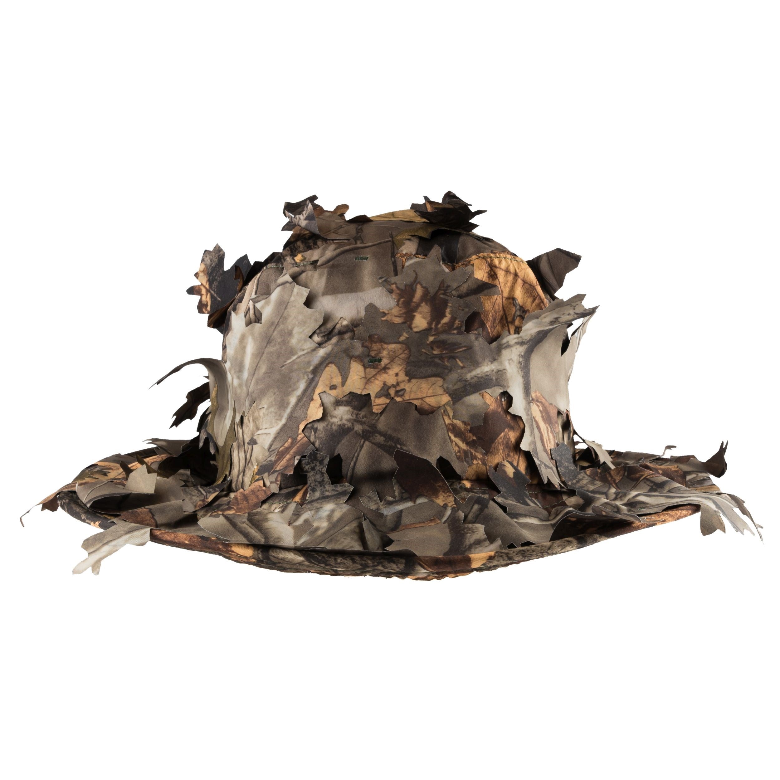 Sombrero 3D con hojas en estampado forestal, correa ajustable, 100% poliéster