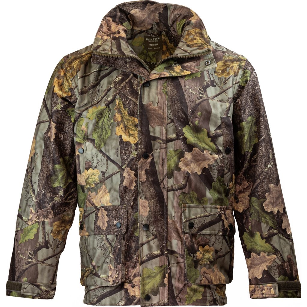 Chaqueta Hunter con membrana impermeable y transpirable en camuflaje, diseñada para caza y actividades outdoor.