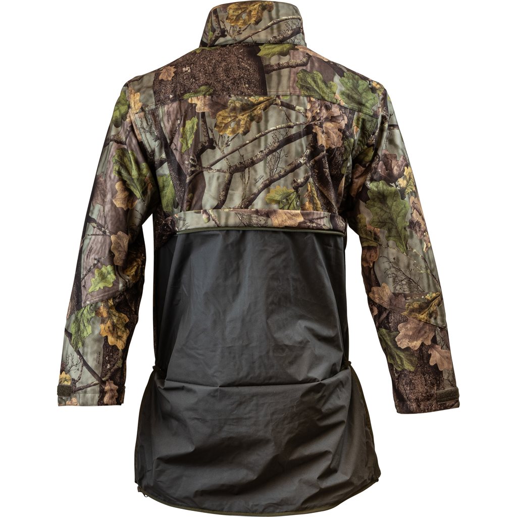 Chaqueta Hunter con membrana impermeable y transpirable en camuflaje, diseñada para caza y actividades outdoor.