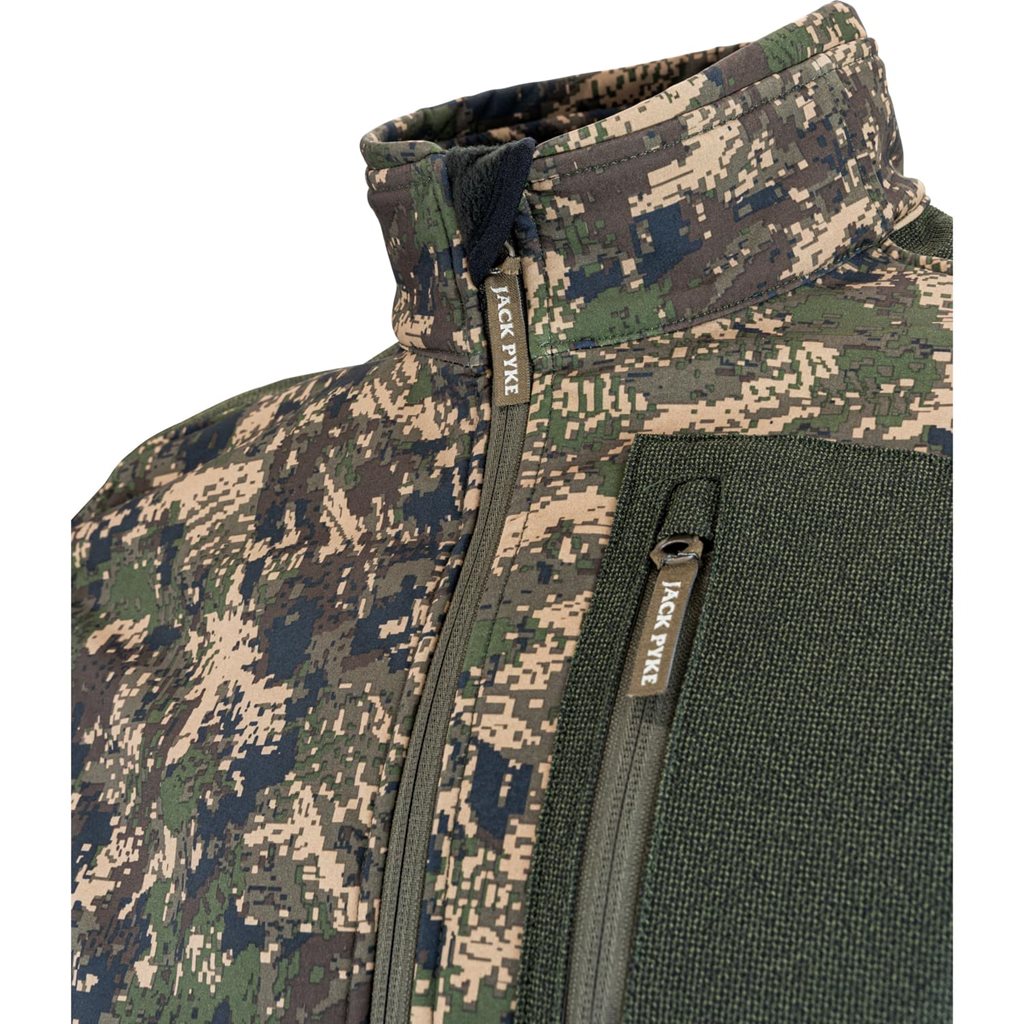 Chaqueta softshell DIGICAM en camuflaje, vista frontal con cierre central y tres bolsillos