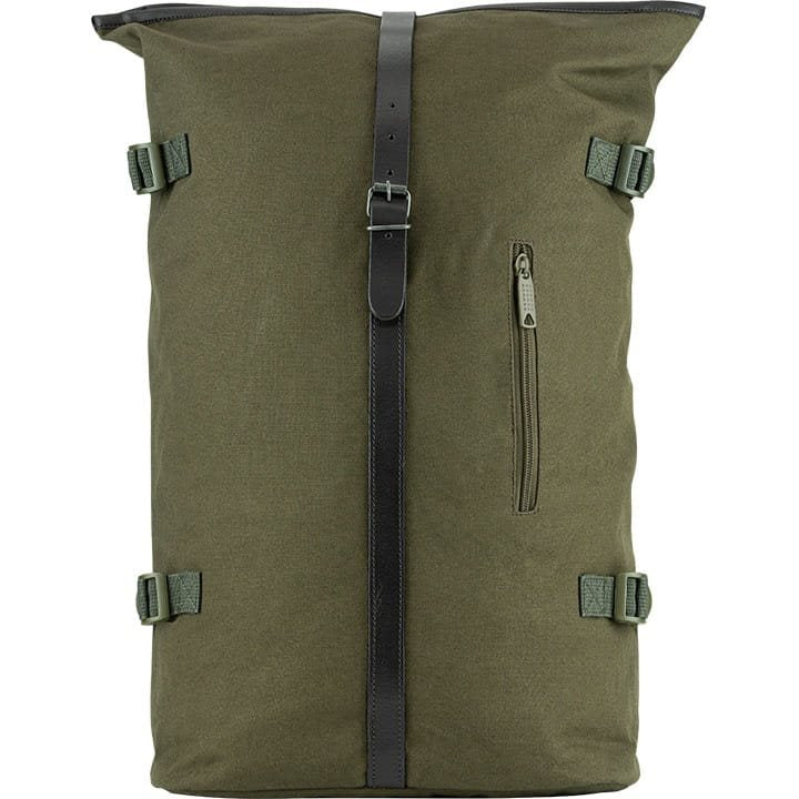 Mochila Fold Top de lona marrón con cierre superior plegable, vista frontal