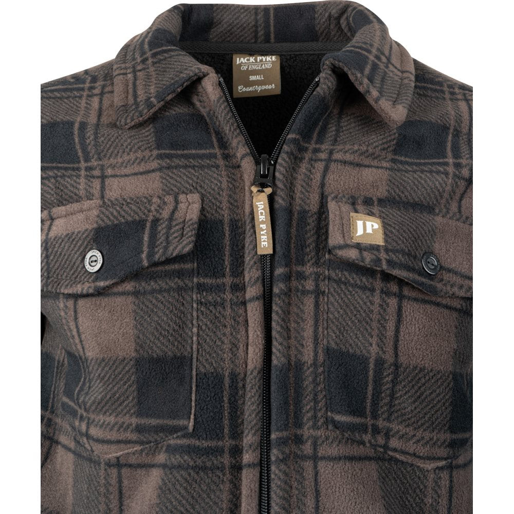 Camisa TUNDRA acolchada de cuadros marrón con cierre central y cuatro bolsillos