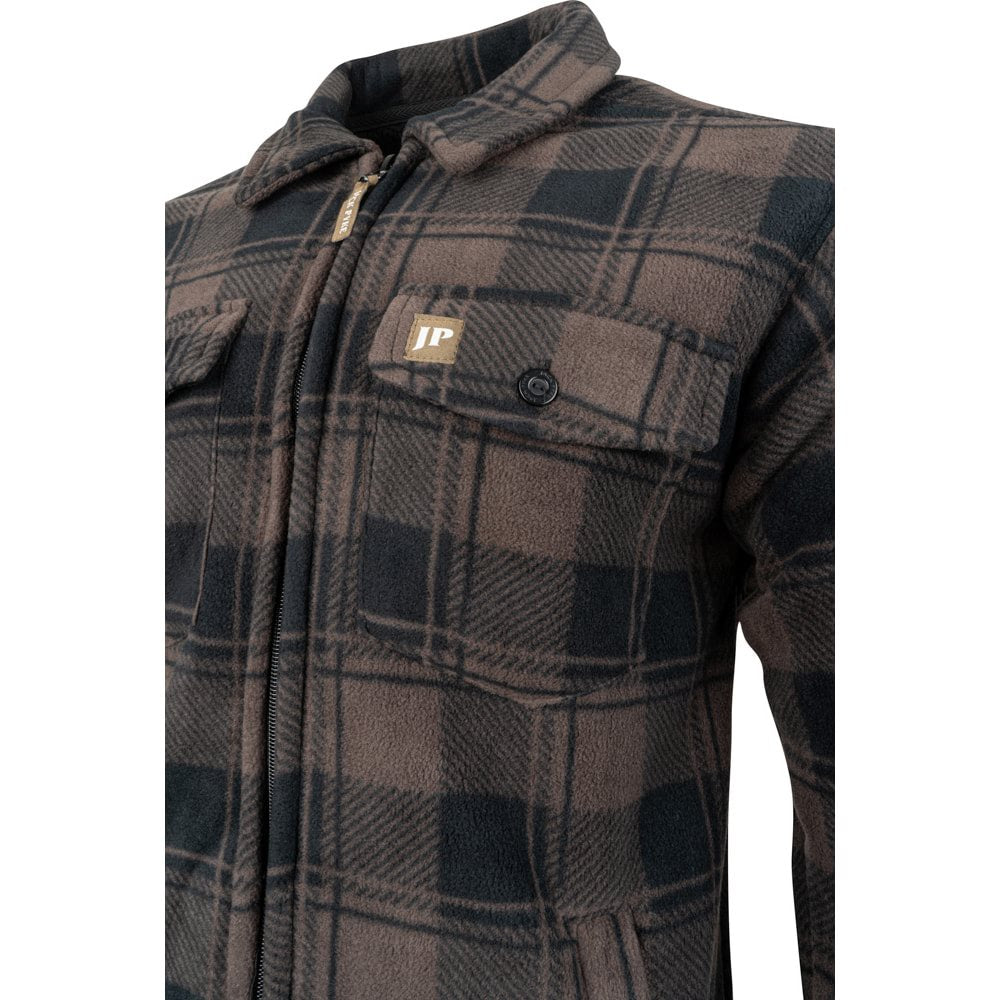 Camisa TUNDRA acolchada de cuadros marrón con cierre central y cuatro bolsillos