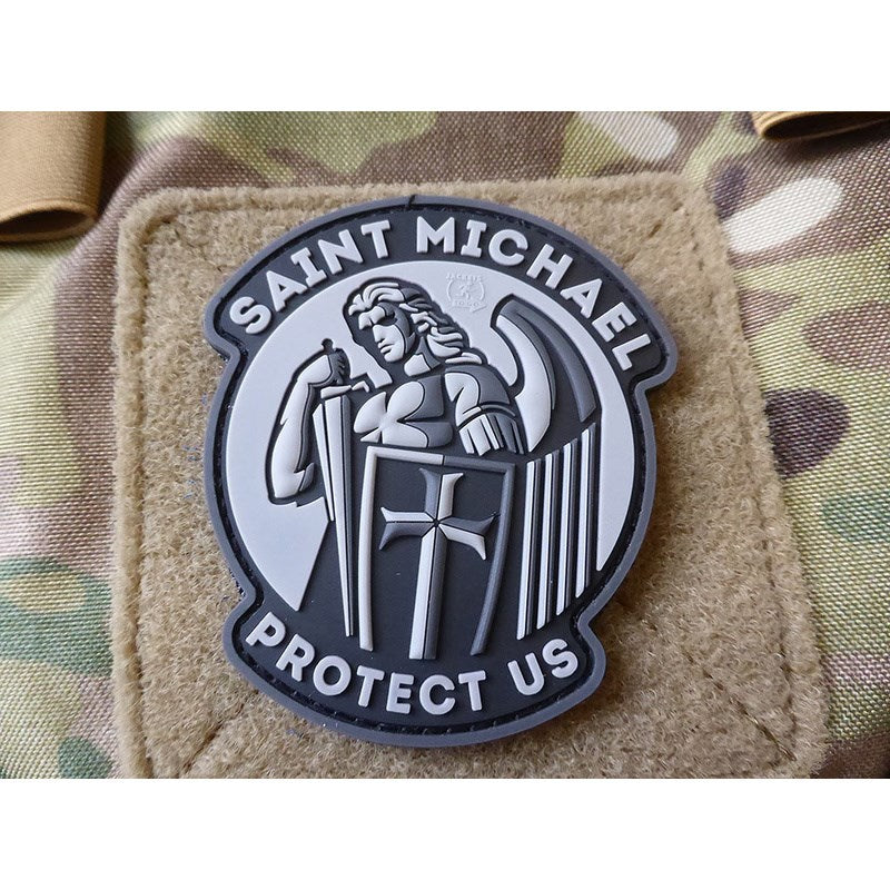Parche PVC Sankt Michael Multicam con velcro mostrando al arcángel protector de policías