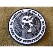 Parche 3D plastico negro/blanco con texto 'BE PREPARED AT THE END' 60 mm