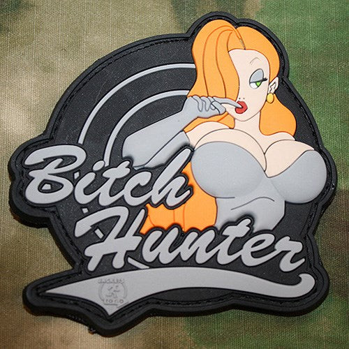Parche plástico VELCRO 'BITCH HUNTER' Multicam, aprox. 8x8 cm
