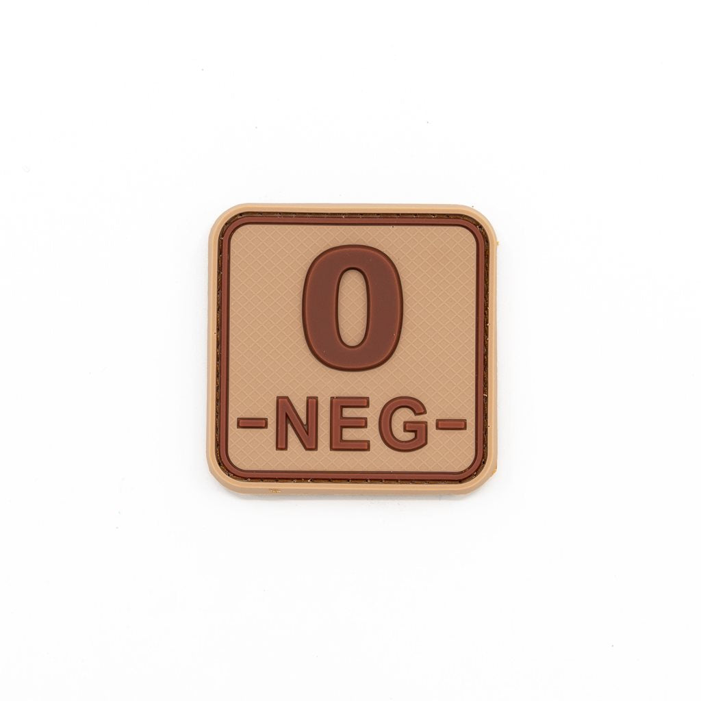 Parche de plástico con indicación del grupo sanguíneo 0 NEG, aprox. 5 x 2,5 cm, reverso con velcro