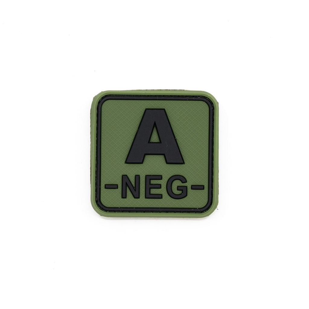 Parche de plástico con indicación del grupo sanguíneo 0 NEG, aprox. 5 x 2,5 cm, reverso con velcro