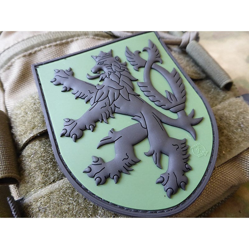 Parche plástico negro con velcro y relieve 3D del león checo, 9 x 7,3 cm