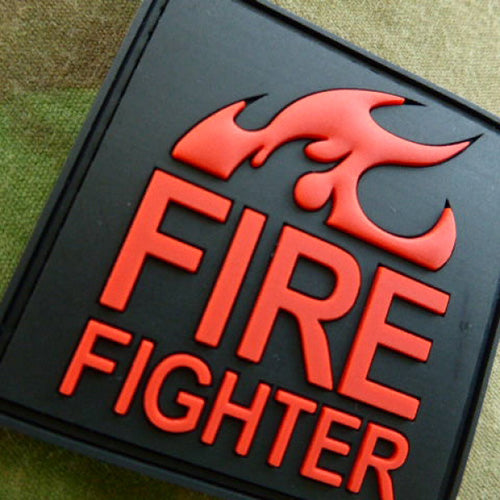 Parche FIRE FIGHTER plástico negro y rojo, aprox. 5x5 cm, con velcro