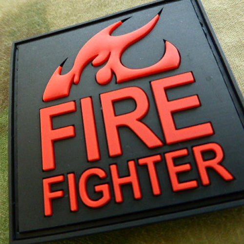 Parche FIRE FIGHTER plástico negro y rojo, aprox. 5x5 cm, con velcro