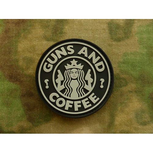 Parche plástico GUNS AND COFFEE con velcro, diámetro aprox. 6 cm