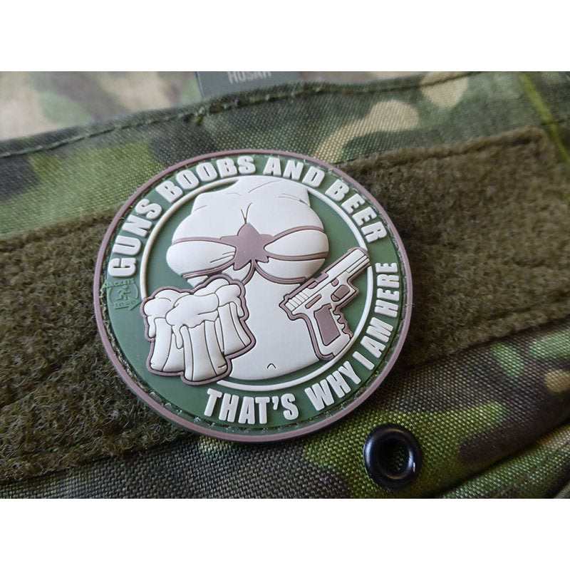 Parche 3D Guns Boobs And Beer en MULTICAM, plástico con velcro, diámetro aprox. 6 cm