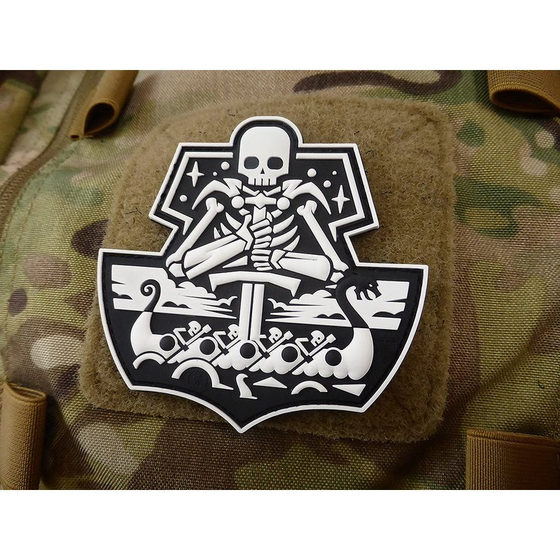 Parche plástico 3D GHOST SHIP SKULL negro y blanco con velcro 8,8 x 8,5 cm