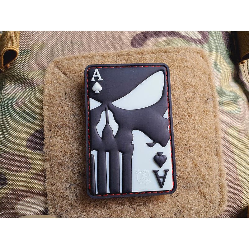 Parche PVC 3D PUNISHER Ace of Spades que brilla en la oscuridad, velcro, 6,7 x 4,4 cm