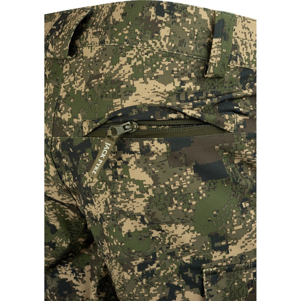 Pantalones softshell en camuflaje DIGICAM, rodillas verdes y seis bolsillos