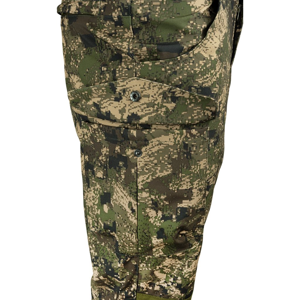 Pantalones softshell en camuflaje DIGICAM, rodillas verdes y seis bolsillos