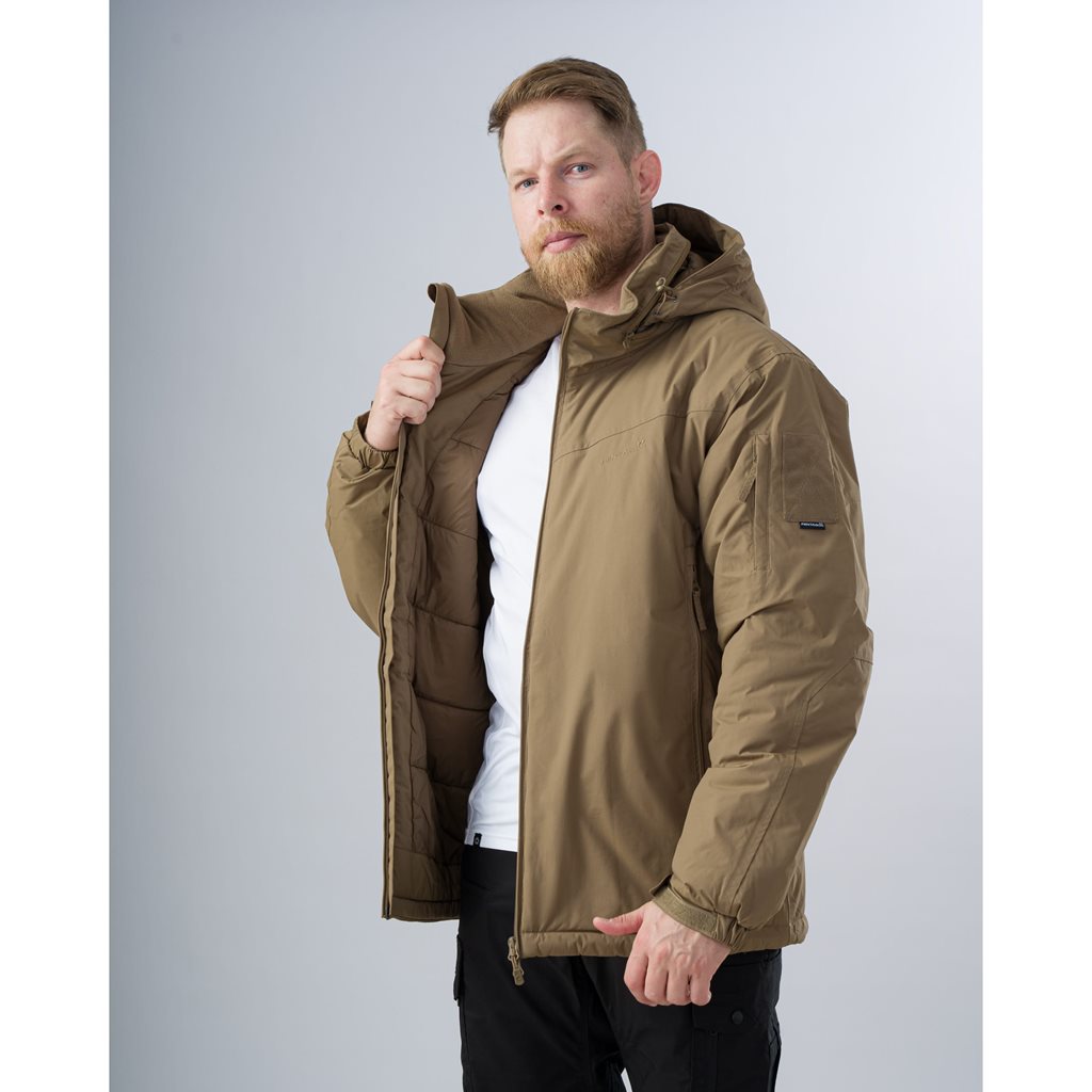 Chaqueta Logan Level 7 Extreme Coyote en color coyote, vista frontal