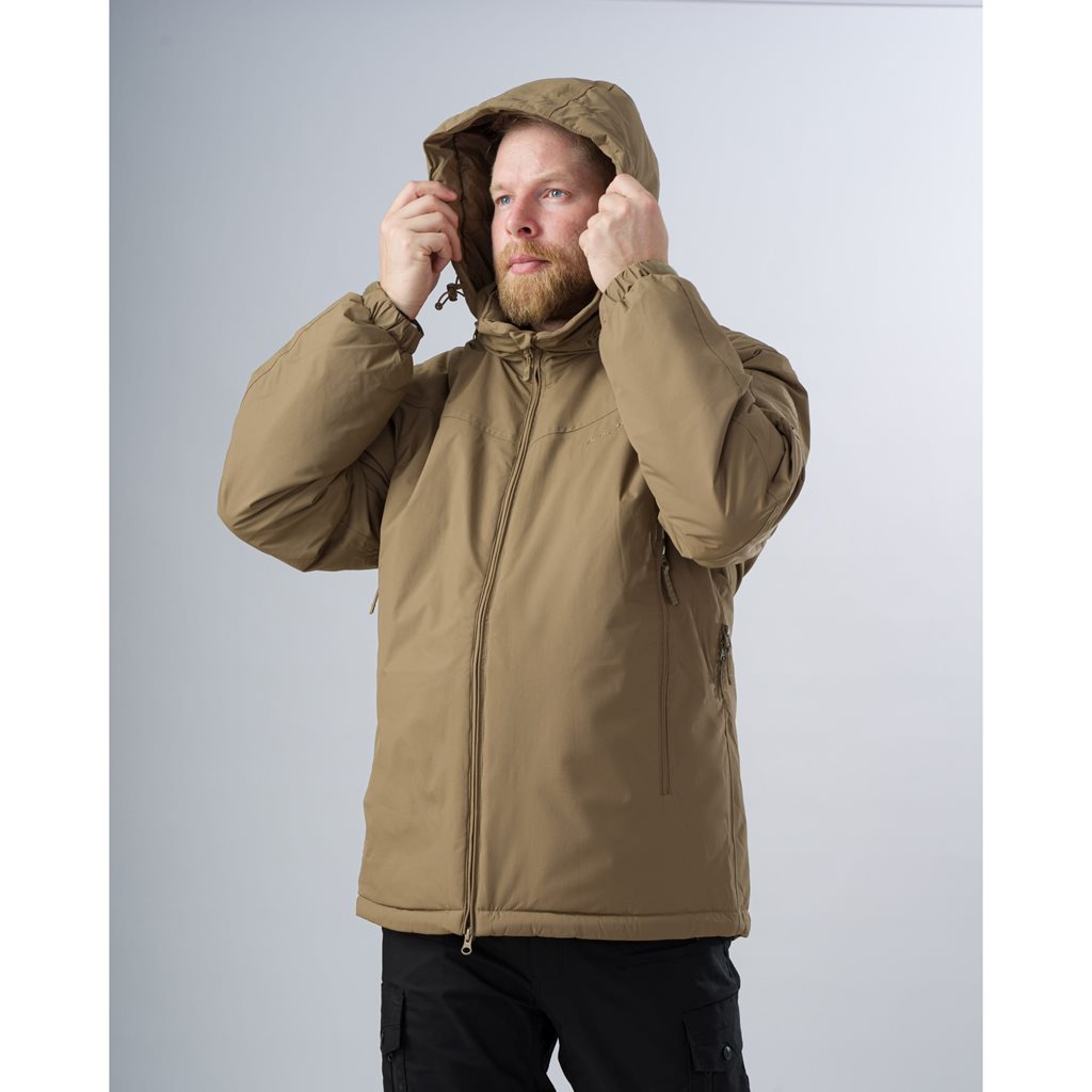 Chaqueta Logan Level 7 Extreme Coyote en color coyote, vista frontal