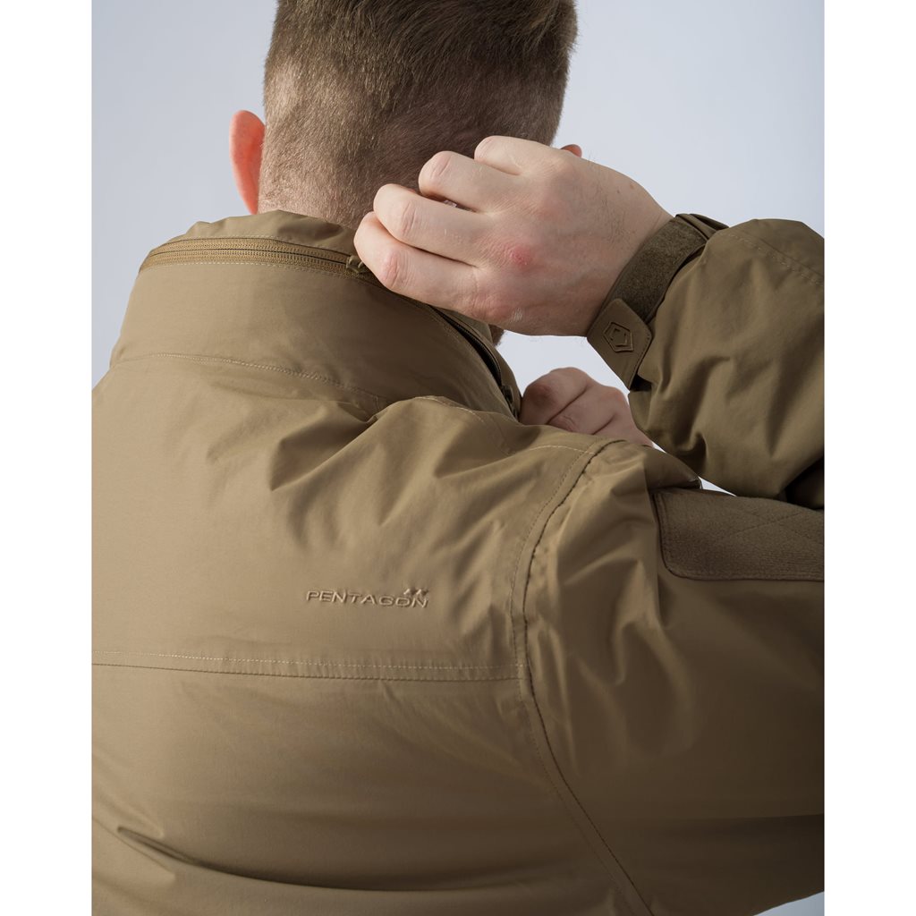 Chaqueta Logan Level 7 Extreme Coyote en color coyote, vista frontal